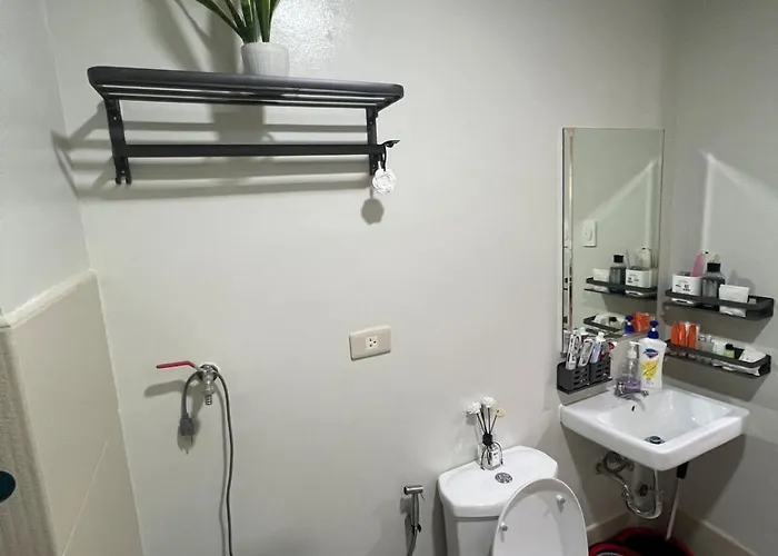 Casa Valencia - Charm Residences * Manila